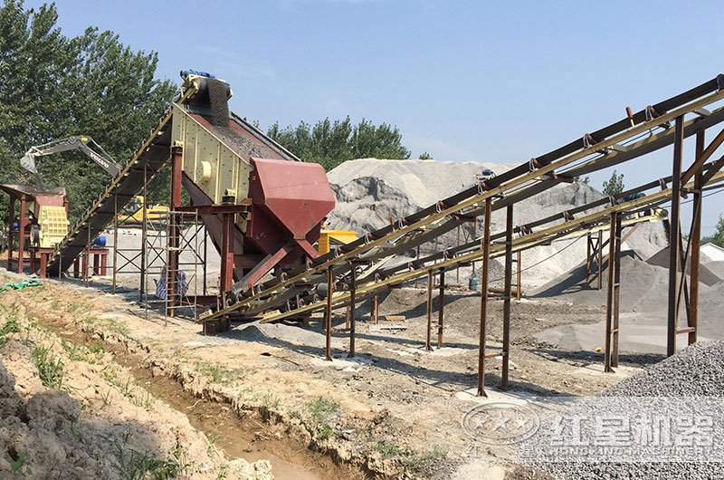 錘式破碎機(jī)生產(chǎn)現(xiàn)場(chǎng) 錘式破碎機(jī)生產(chǎn)現(xiàn)場(chǎng)
